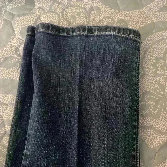 White House Black Market Boot Leg Jeans - Picture 3 of 3